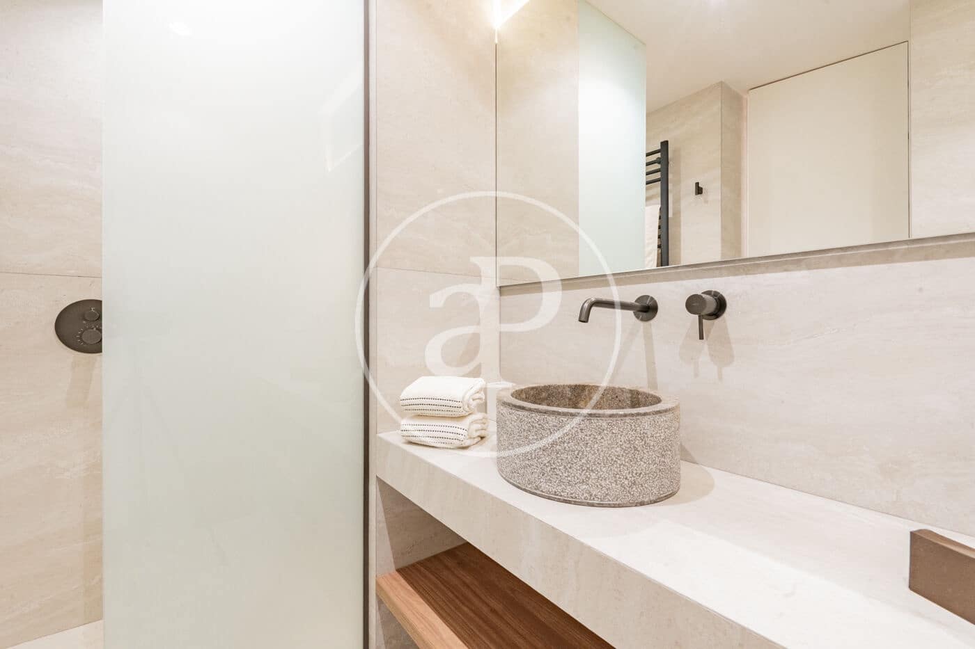 2 bedroom Apartment for sale in Madrid city - € 1,940,000 (Ref: 10135979)