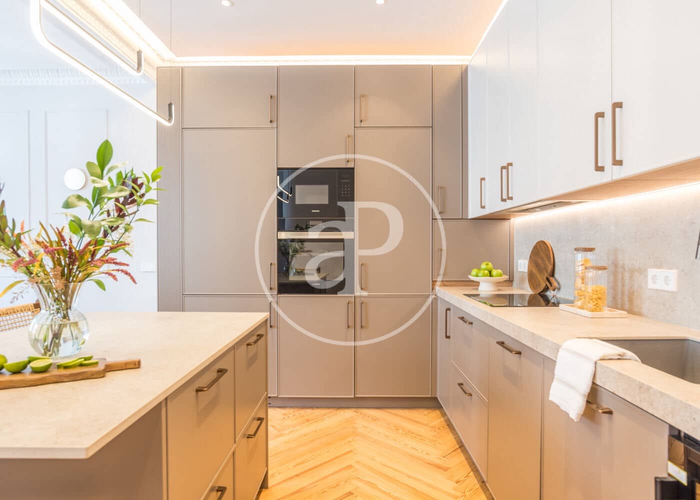 3 quarto Apartamento para venda em Madrid cidade - 2 700 000 € (Ref: 10135980)