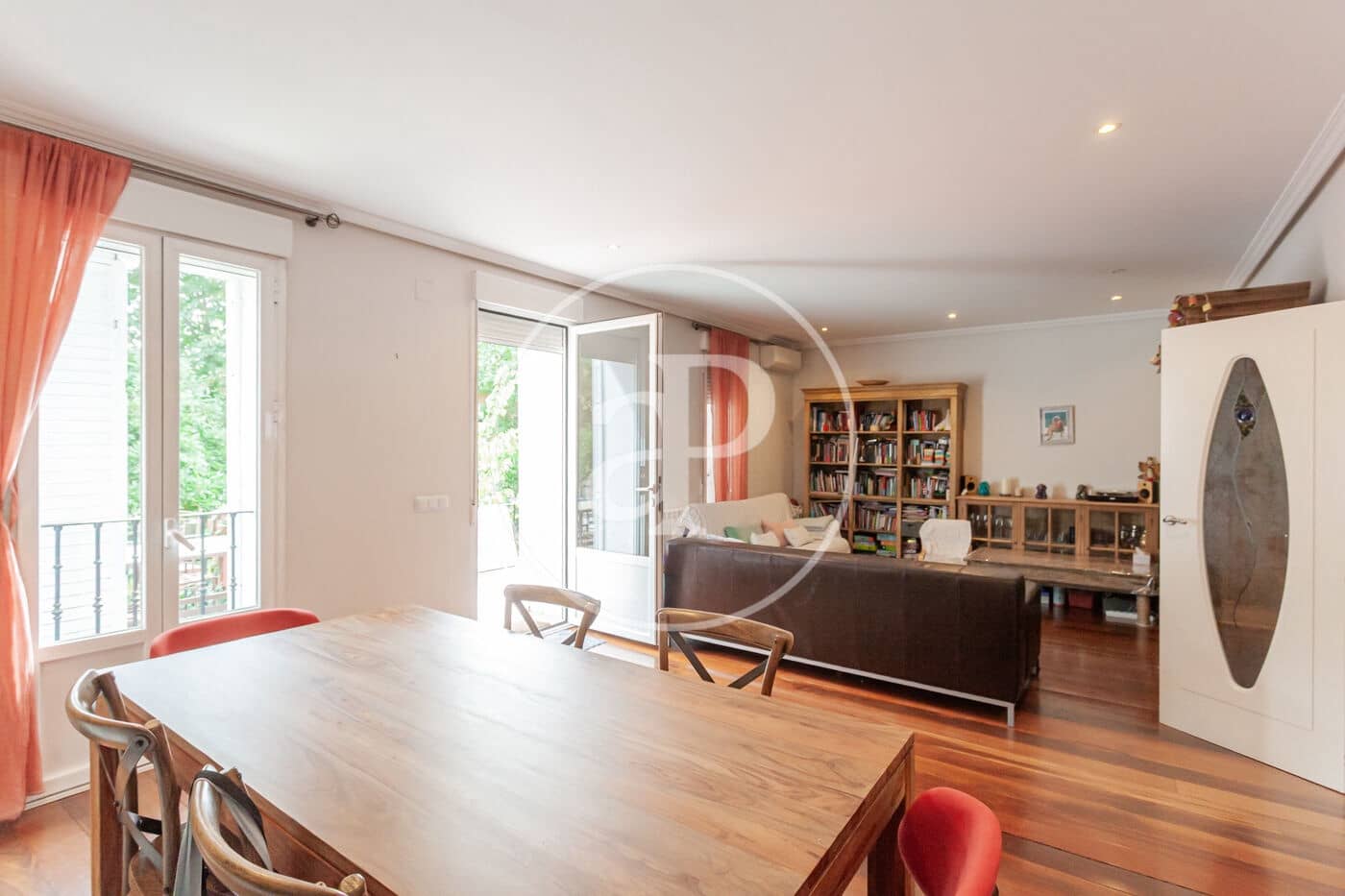 5 bedroom Villa for sale in Pozuelo de Alarcon with pool garage - € 1,860,000 (Ref: 10135982)