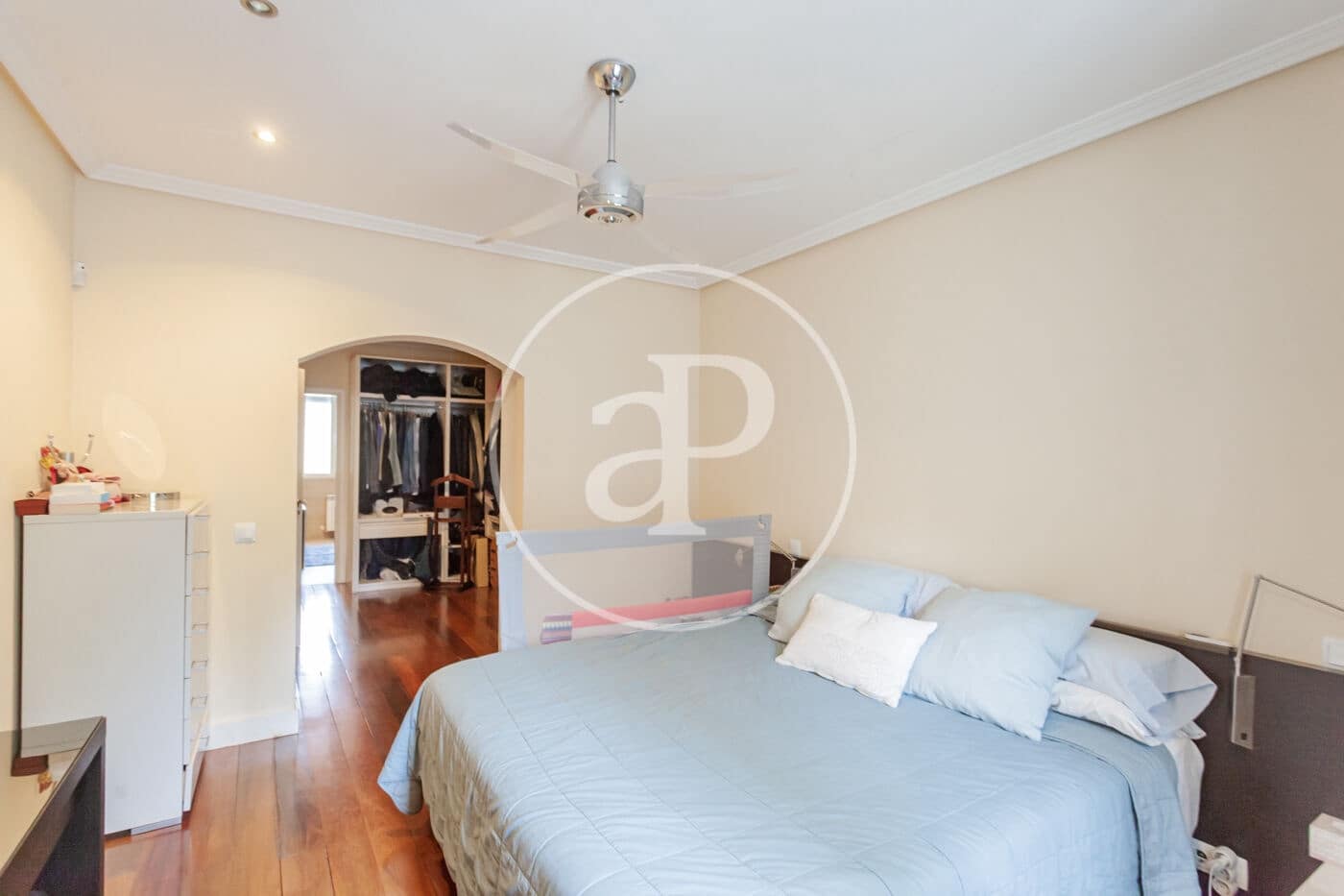 5 bedroom Villa for sale in Pozuelo de Alarcon with pool garage - € 1,860,000 (Ref: 10135982)