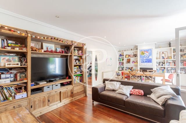 5 bedroom Villa for sale in Pozuelo de Alarcón with pool garage - € 1,860,000 (Ref: 10135982)