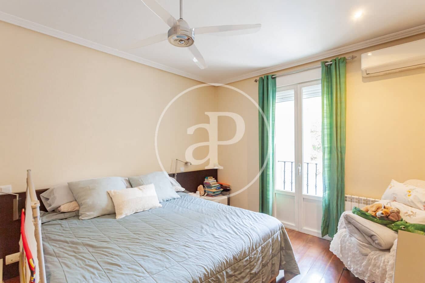 5 bedroom Villa for sale in Pozuelo de Alarcon with pool garage - € 1,860,000 (Ref: 10135982)