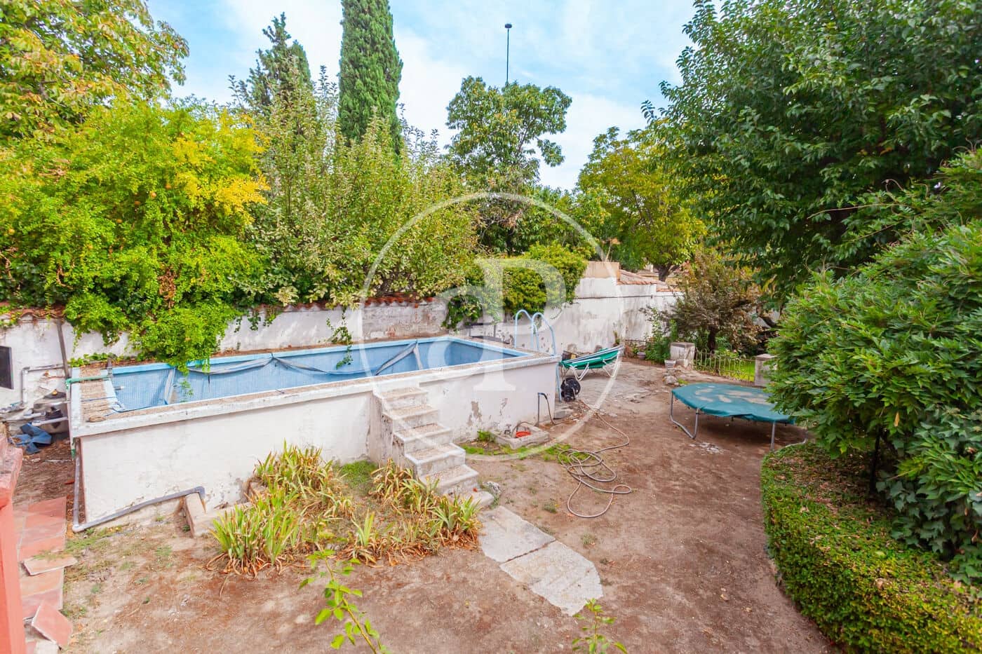 5 bedroom Villa for sale in Pozuelo de Alarcon with pool garage - € 1,860,000 (Ref: 10135982)
