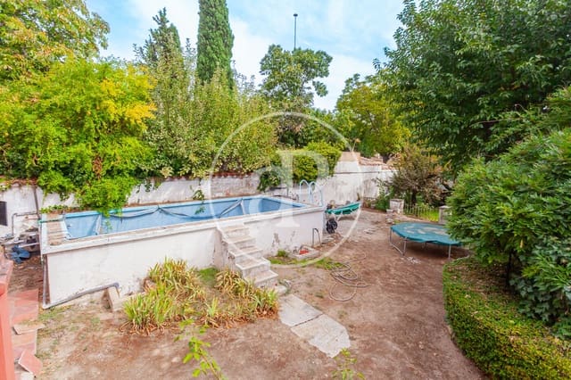 5 bedroom Villa for sale in Pozuelo de Alarcón with pool garage - € 1,860,000 (Ref: 10135982)