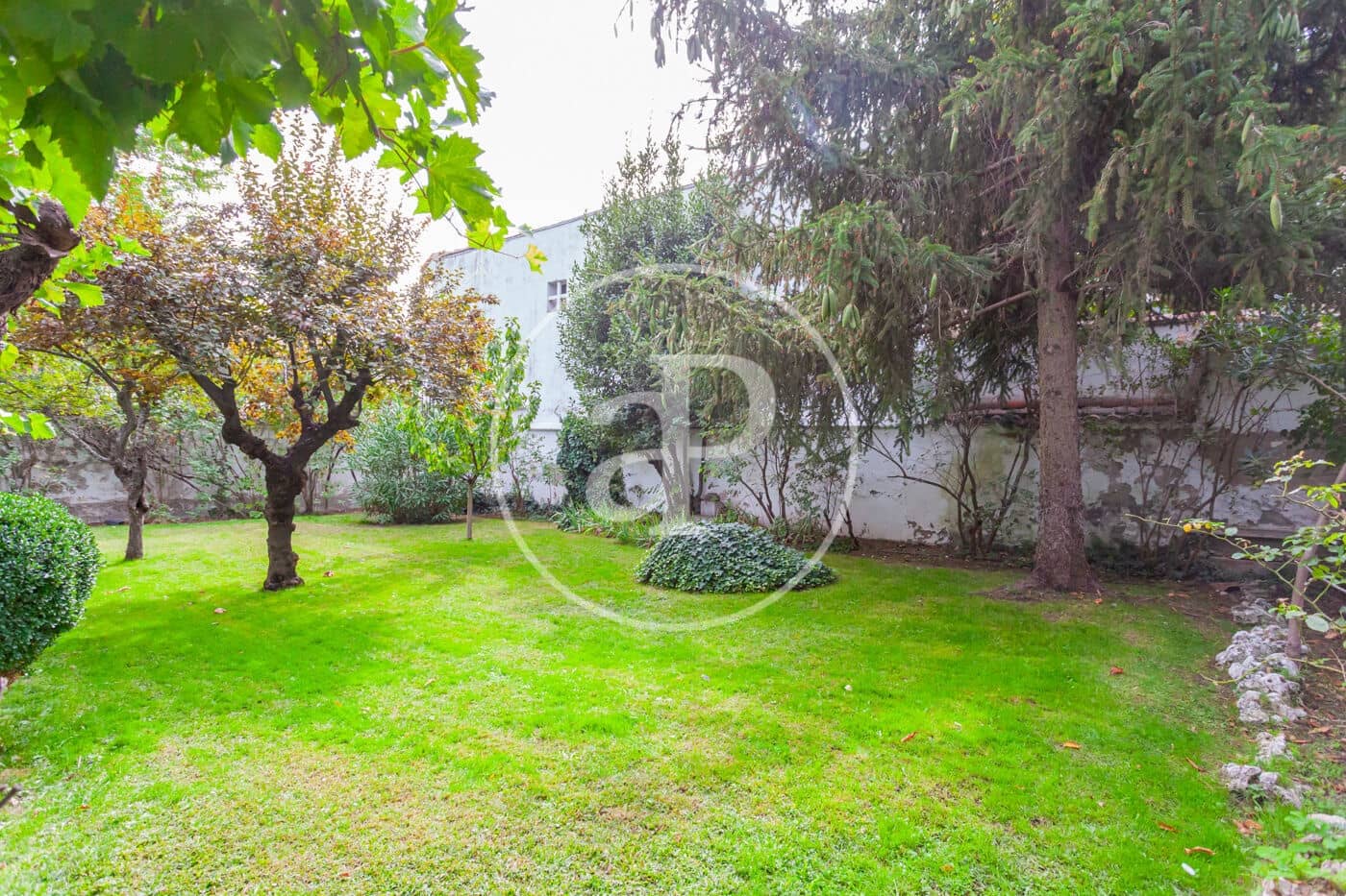 5 bedroom Villa for sale in Pozuelo de Alarcon with pool garage - € 1,860,000 (Ref: 10135982)