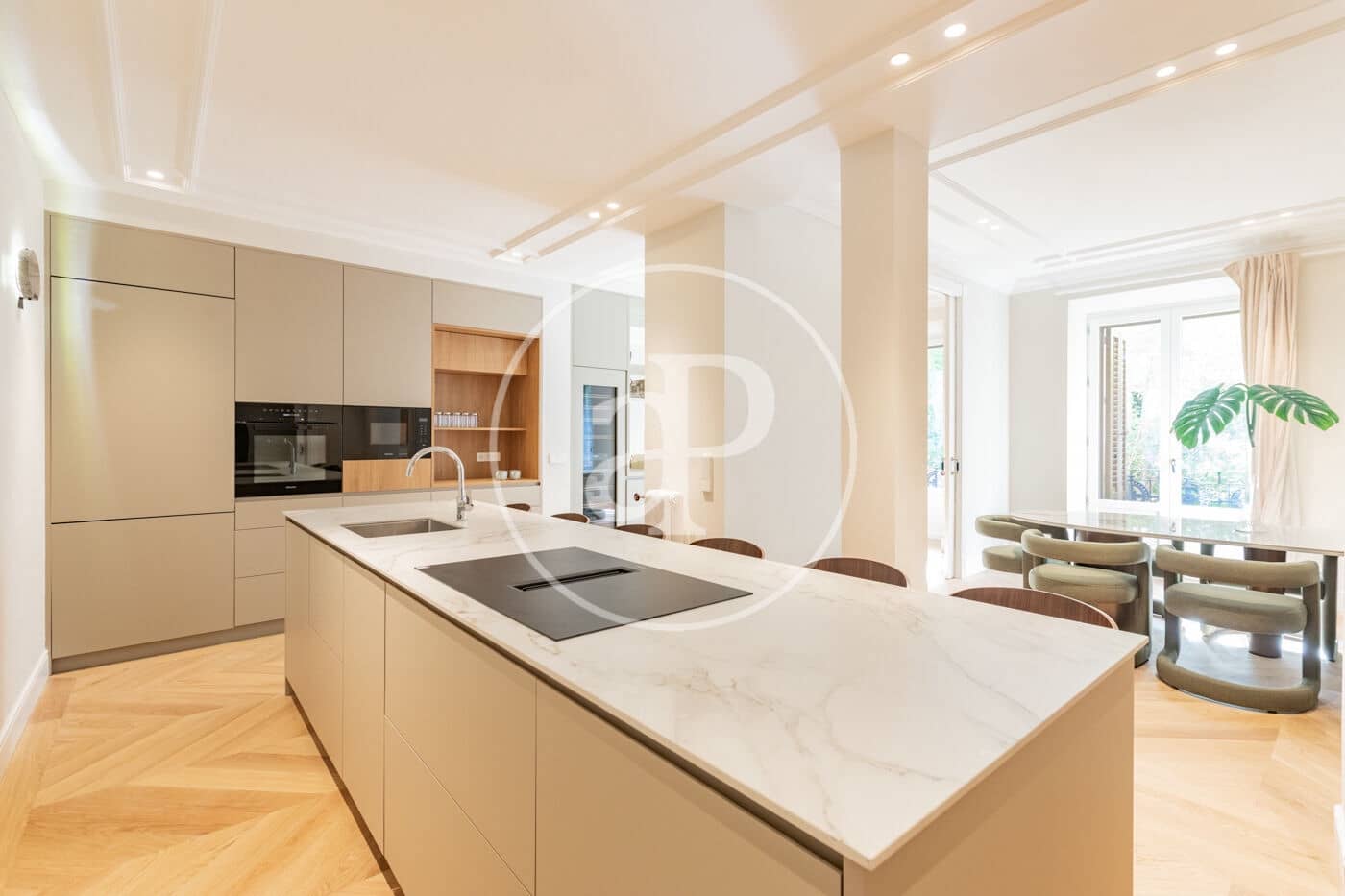 Apartamento de 4 habitaciones en Madrid ciudad en venta - 5.900.000 € (Ref: 10139673)