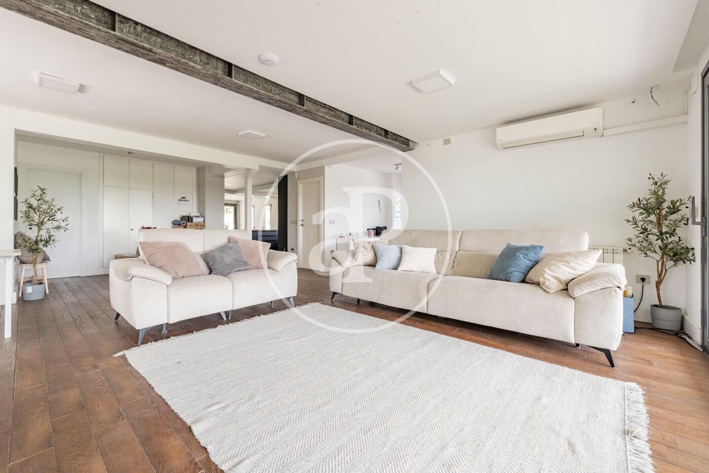 Chalet de 4 habitaciones en Madrid ciudad en venta con garaje - 1.200.000 € (Ref: 10139676)