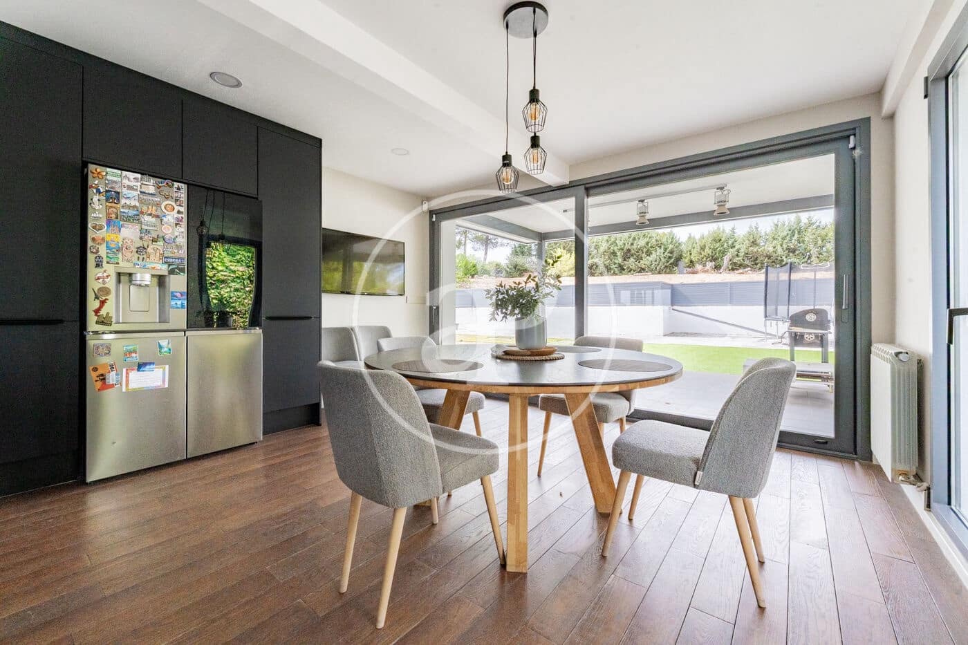 Chalet de 4 habitaciones en Madrid ciudad en venta con garaje - 1.200.000 € (Ref: 10139676)