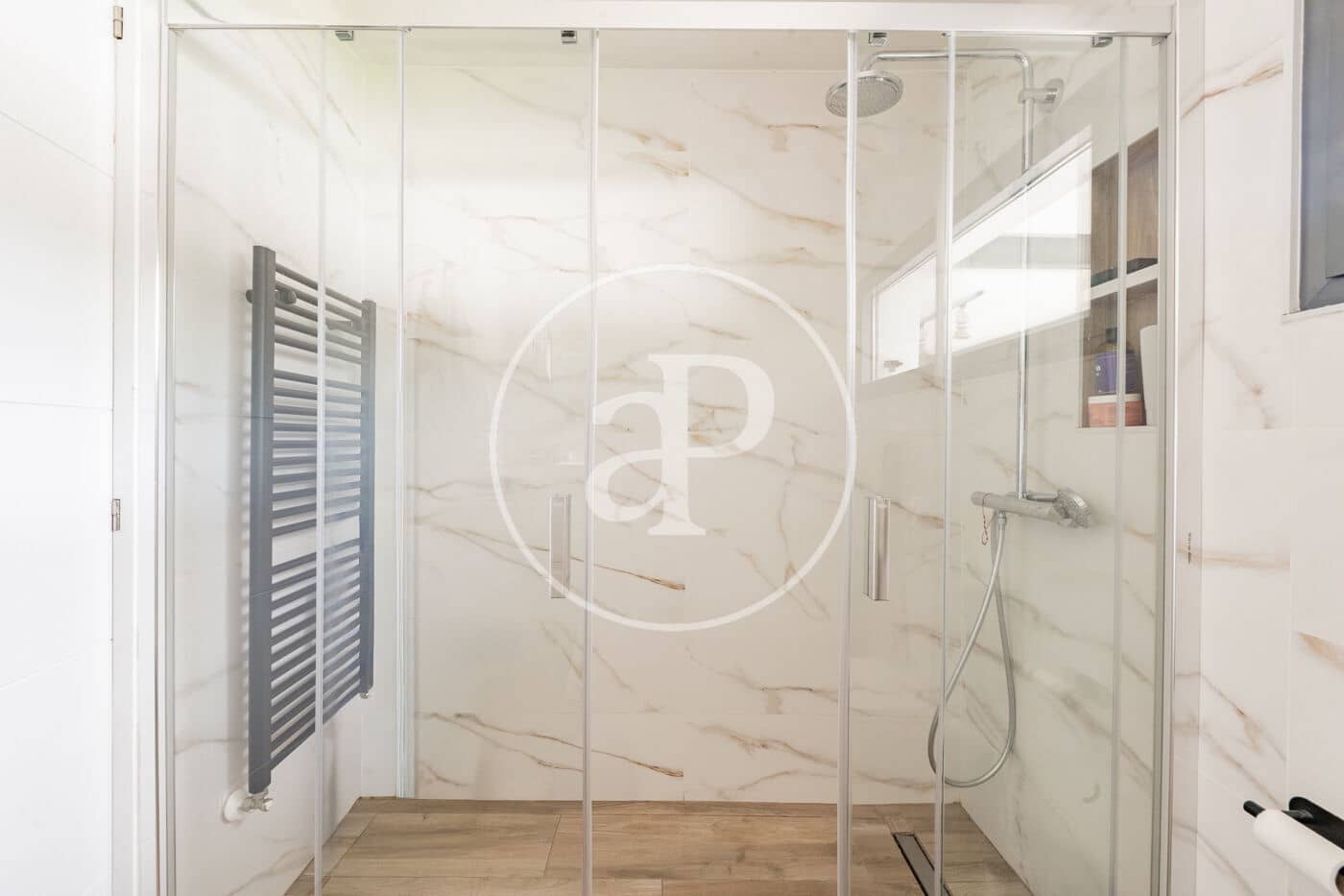Chalet de 4 habitaciones en Madrid ciudad en venta con garaje - 1.200.000 € (Ref: 10139676)
