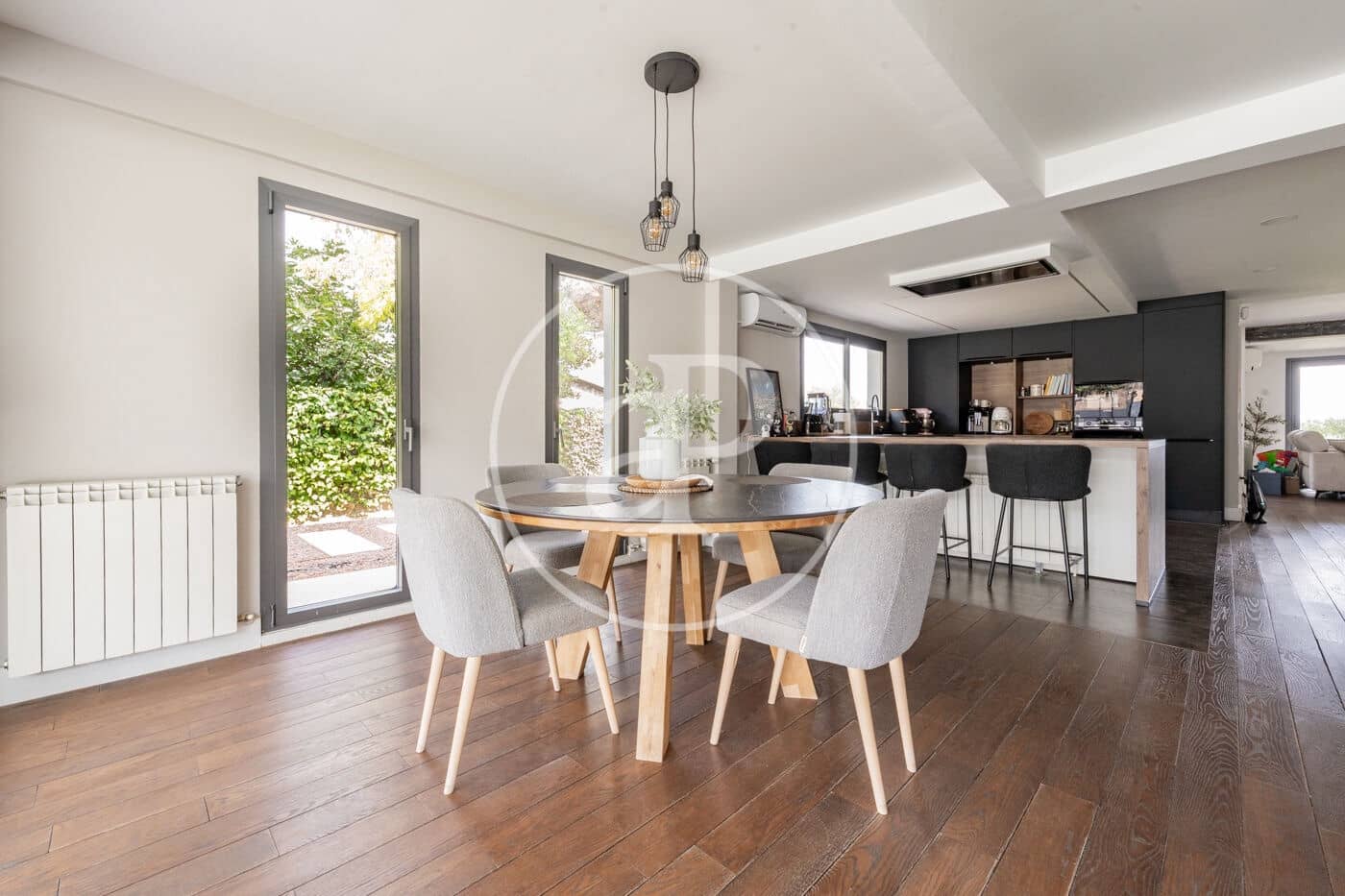 Chalet de 4 habitaciones en Madrid ciudad en venta con garaje - 1.200.000 € (Ref: 10139676)