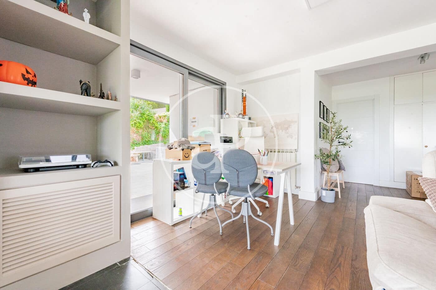 Chalet de 4 habitaciones en Madrid ciudad en venta con garaje - 1.200.000 € (Ref: 10139676)