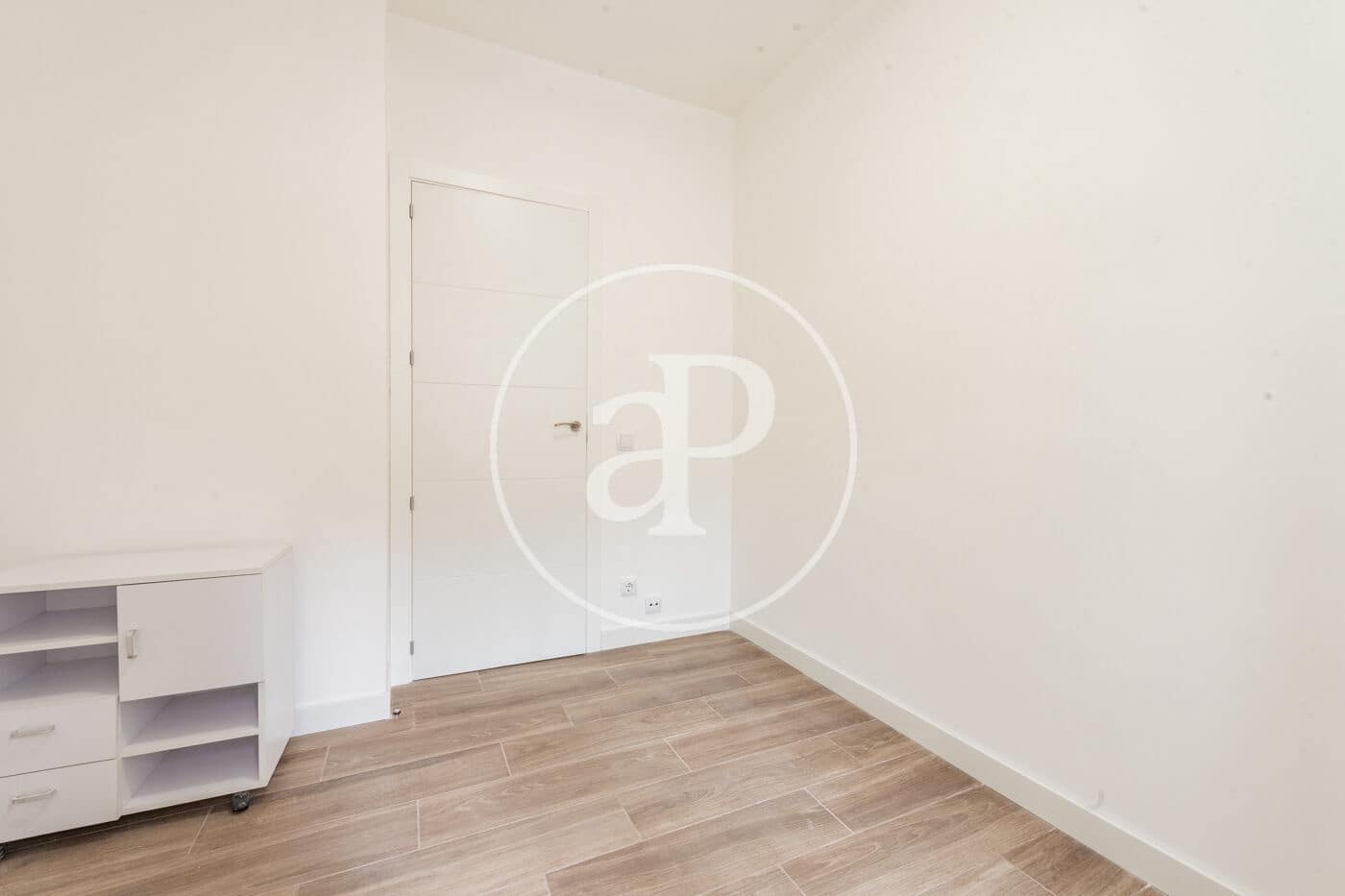 3 soveværelse Lejlighed til leje i Madrid by - € 2.200 (Ref: 10142420)