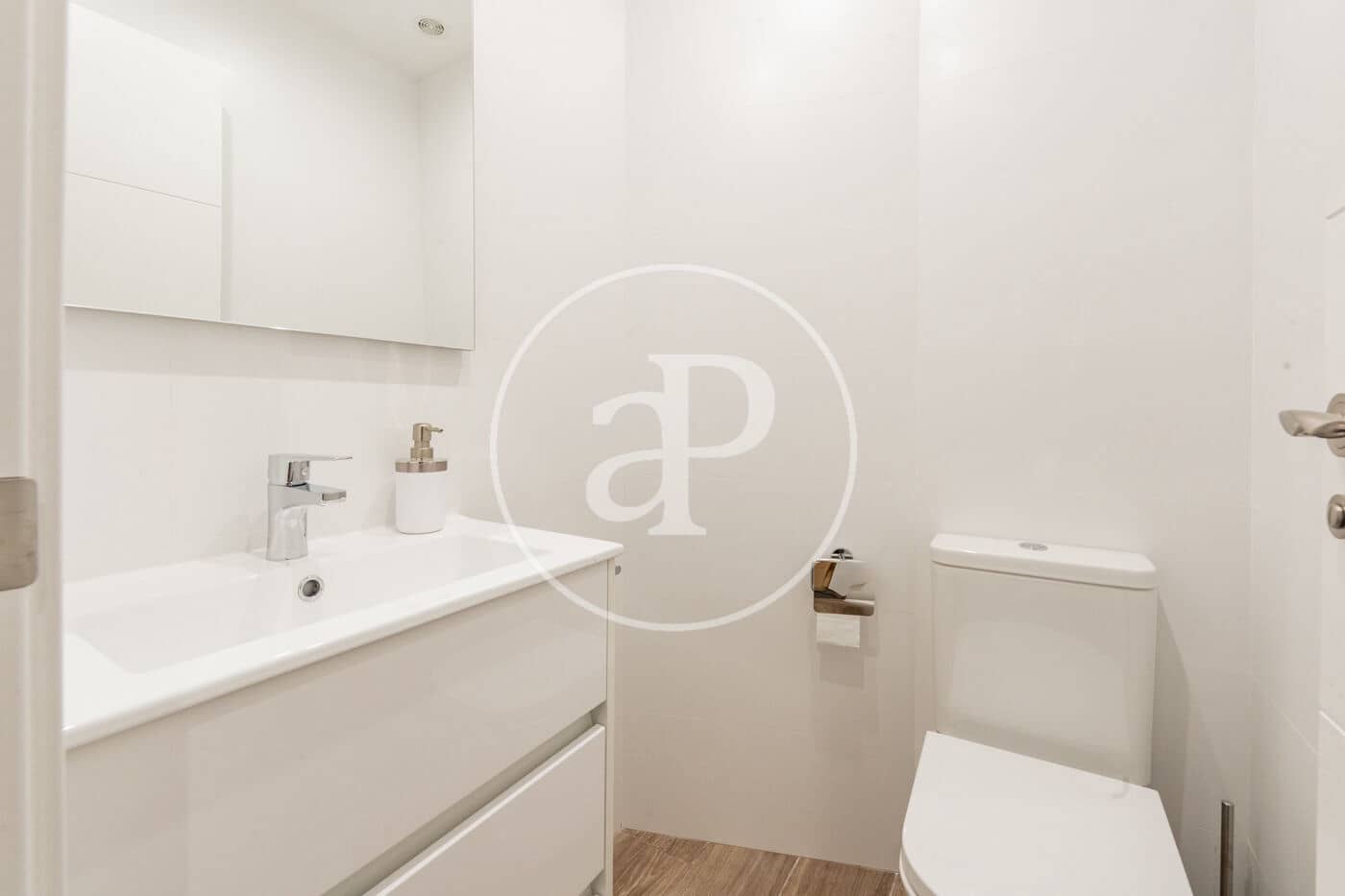 3 soveværelse Lejlighed til leje i Madrid by - € 2.200 (Ref: 10142420)