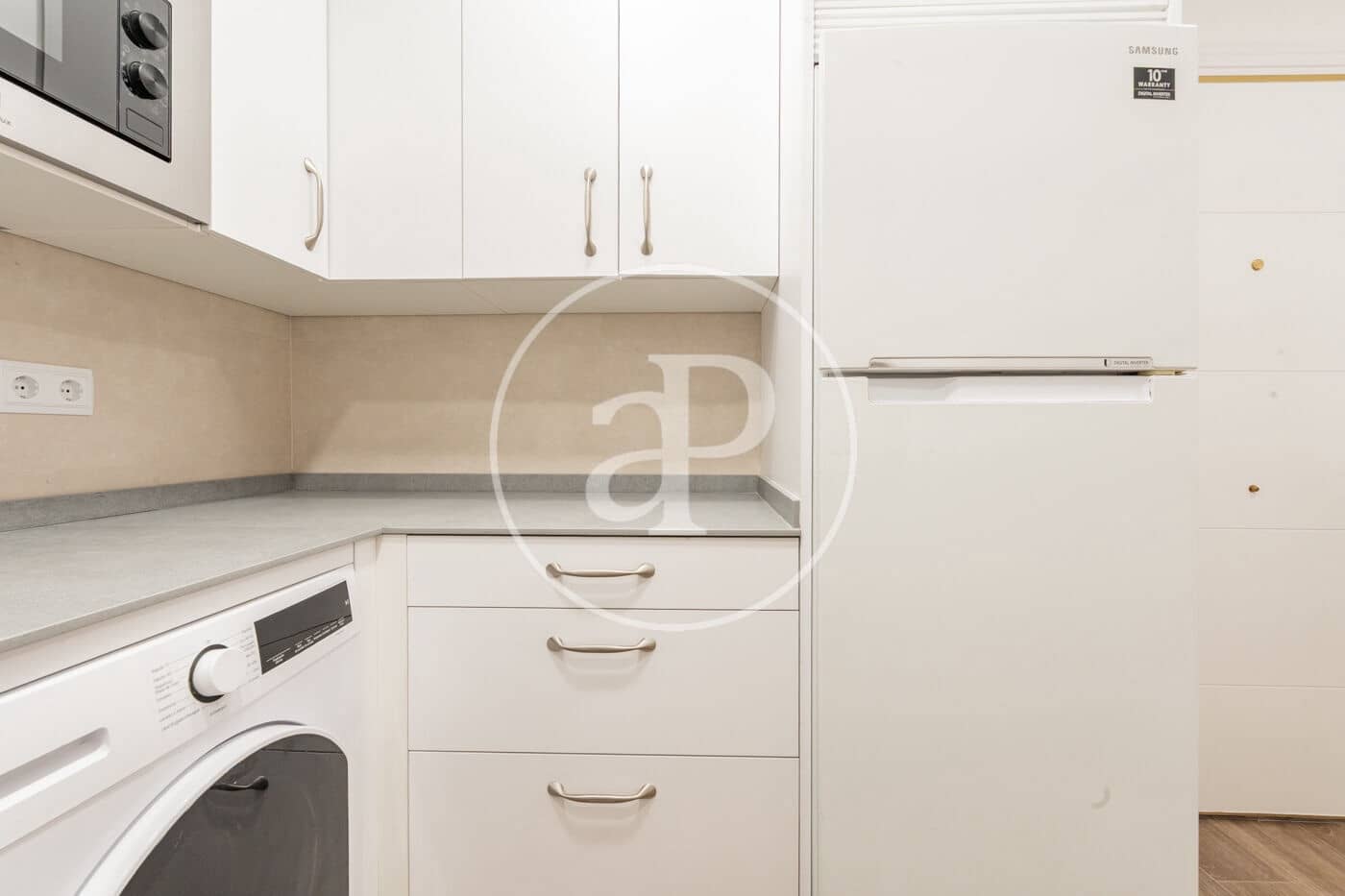 3 soveværelse Lejlighed til leje i Madrid by - € 2.200 (Ref: 10142420)