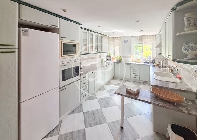 4 sypialnia Apartament na sprzedaż w Hispanoamérica, Miasto Madryt - 900 000 € (Ref: 10142421)