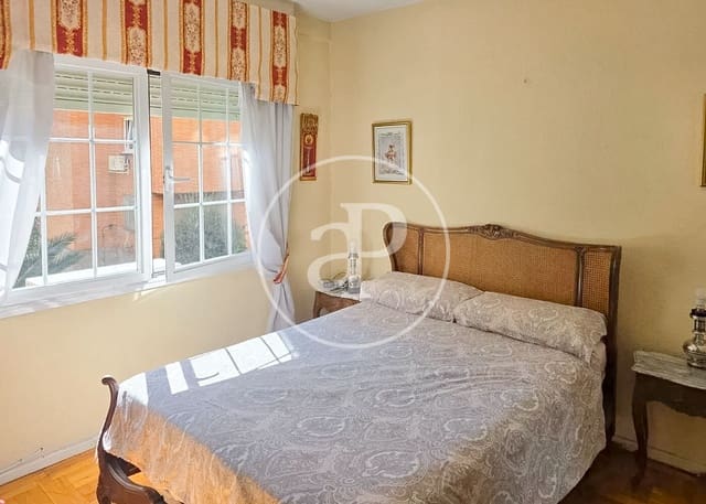 4 sypialnia Apartament na sprzedaż w Hispanoamérica, Miasto Madryt - 900 000 € (Ref: 10142421)
