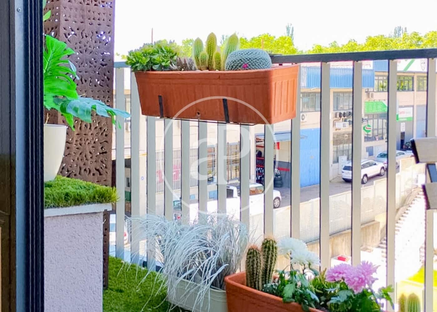 1 soveværelse Villa til salg i San Sebastian de los Reyes med swimmingpool garage - € 380.000 (Ref: 10142422)