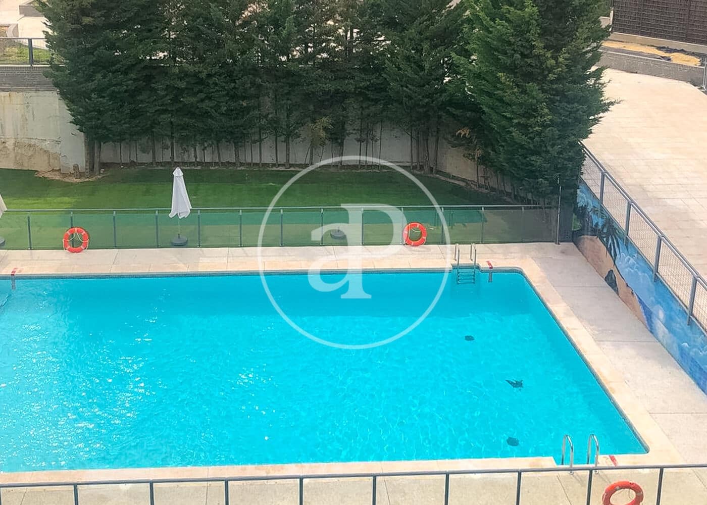 1 soveværelse Villa til salg i San Sebastian de los Reyes med swimmingpool garage - € 380.000 (Ref: 10142422)