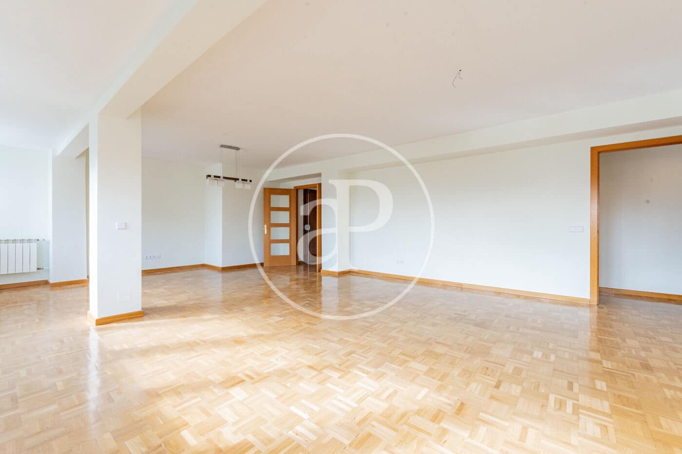 3 Zimmer Apartment zu vermieten in Madrid Stadt mit Garage - 3.200 € (Ref: 10147037)