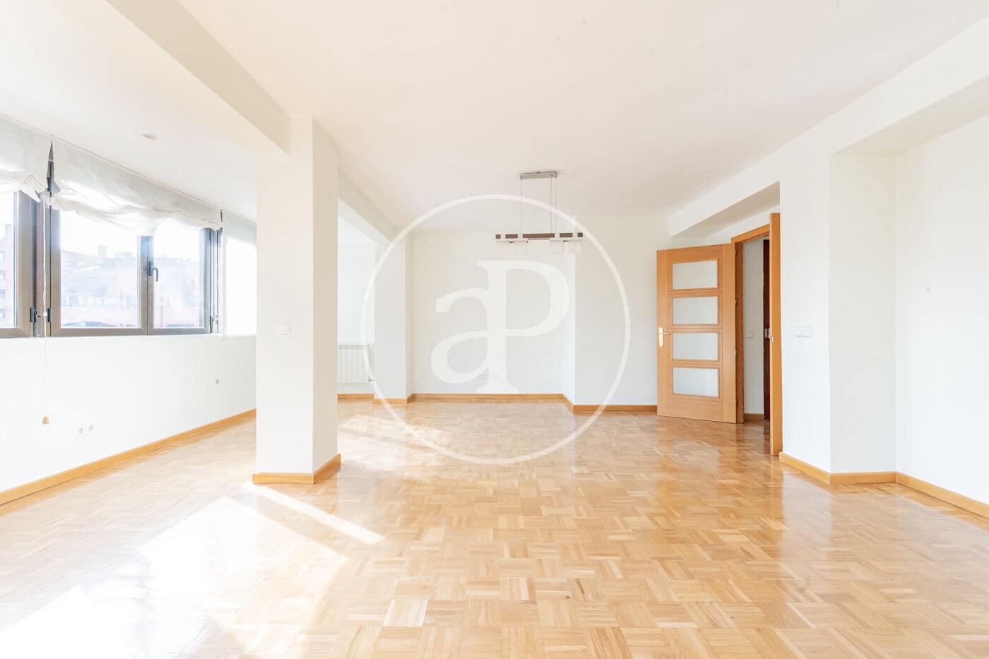3 Zimmer Apartment zu vermieten in Madrid Stadt mit Garage - 3.200 € (Ref: 10147037)