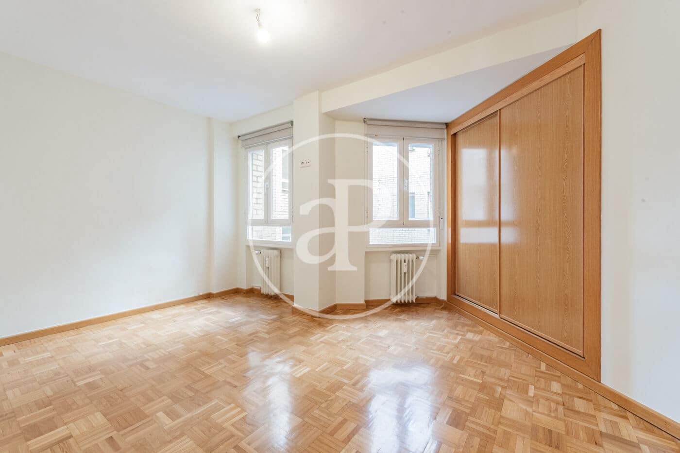 3 Zimmer Apartment zu vermieten in Madrid Stadt mit Garage - 3.200 € (Ref: 10147037)