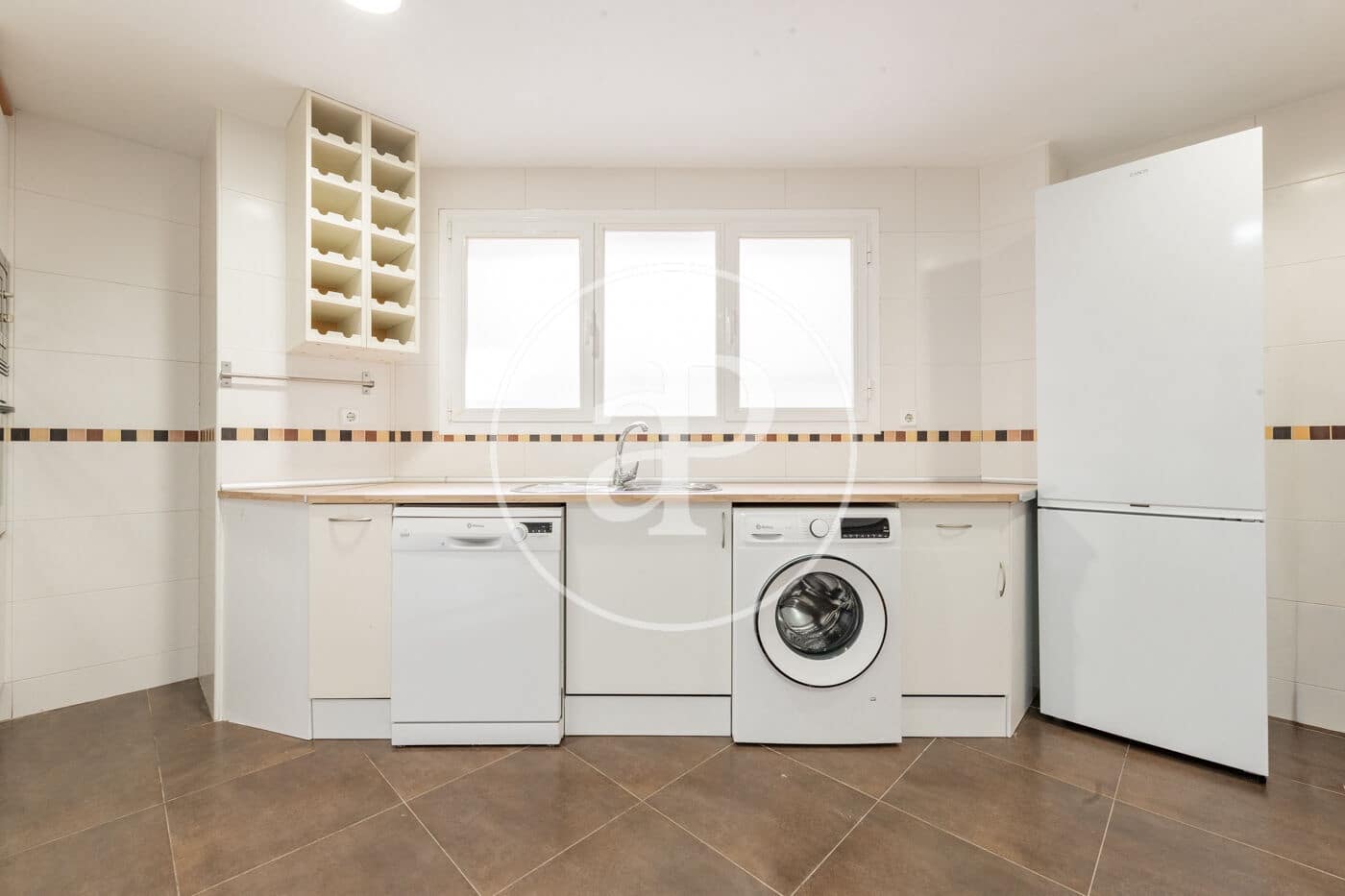 3 Zimmer Apartment zu vermieten in Madrid Stadt mit Garage - 3.200 € (Ref: 10147037)