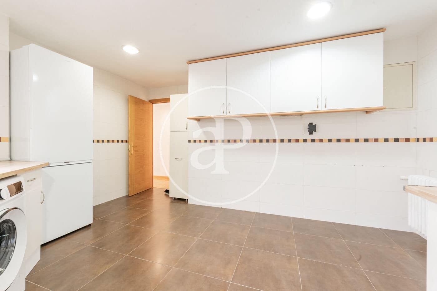 3 Zimmer Apartment zu vermieten in Madrid Stadt mit Garage - 3.200 € (Ref: 10147037)
