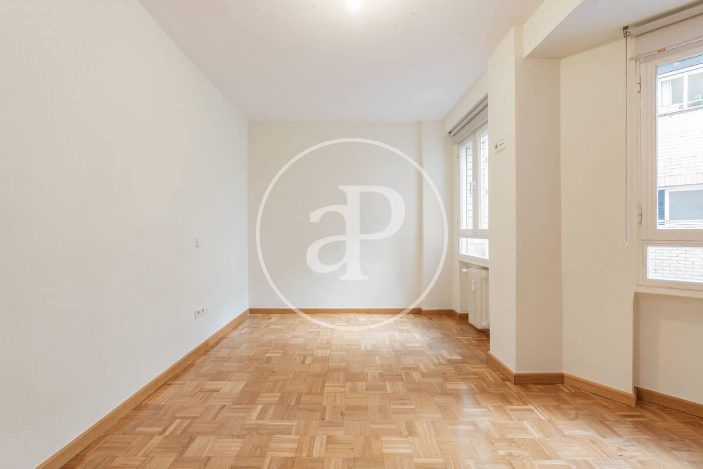 3 Zimmer Apartment zu vermieten in Madrid Stadt mit Garage - 3.200 € (Ref: 10147037)