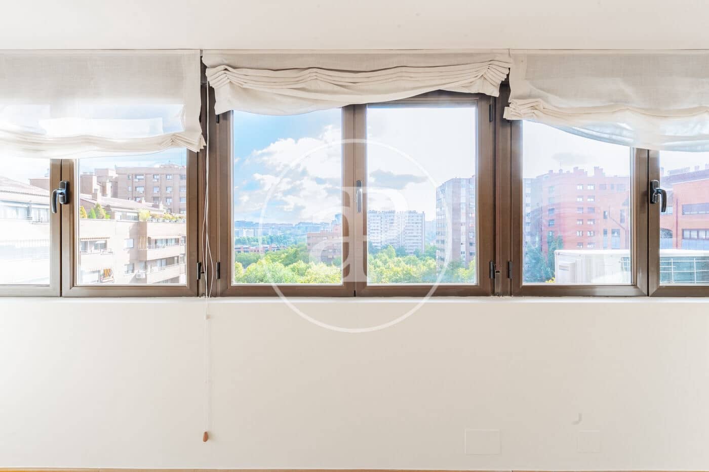 3 Zimmer Apartment zu vermieten in Madrid Stadt mit Garage - 3.200 € (Ref: 10147037)