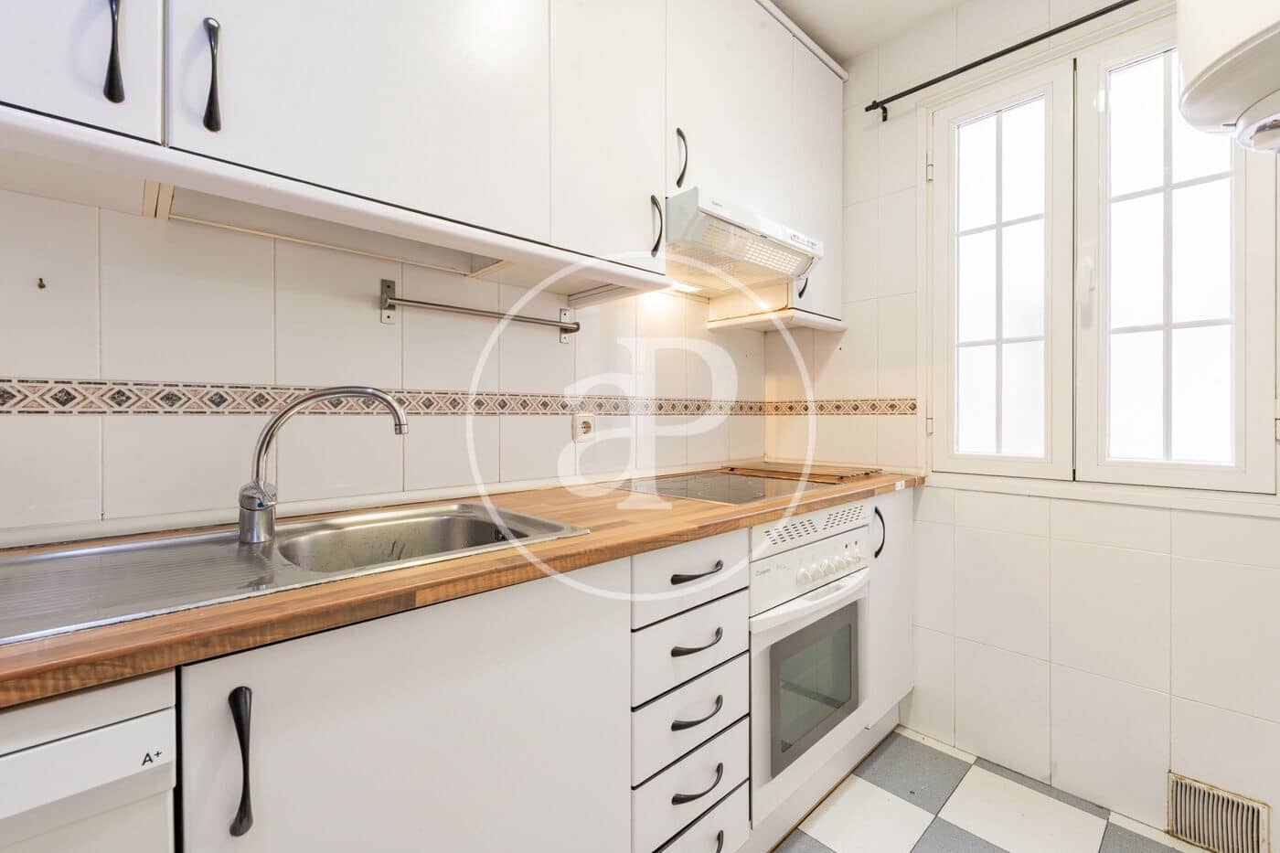 3 Zimmer Apartment zu vermieten in Madrid Stadt - 2.300 € (Ref: 10147039)