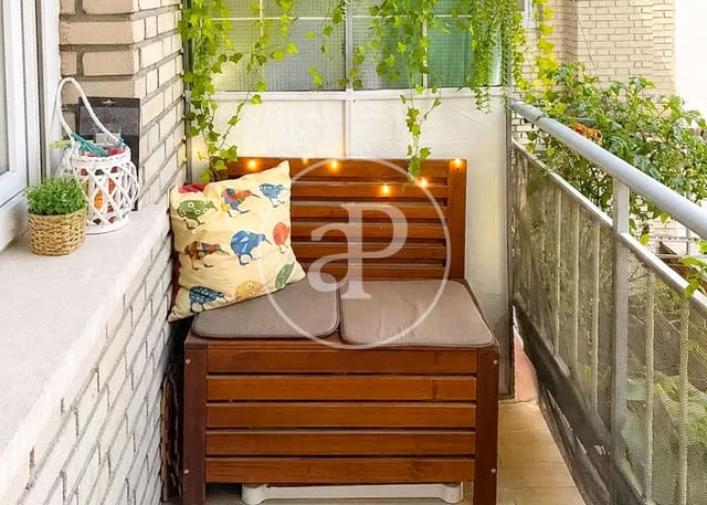 3 makuuhuone Huoneisto myytävänä paikassa Cuatro Caminos, Madrid kaupunki - 590 000 € (Ref: 10147042)