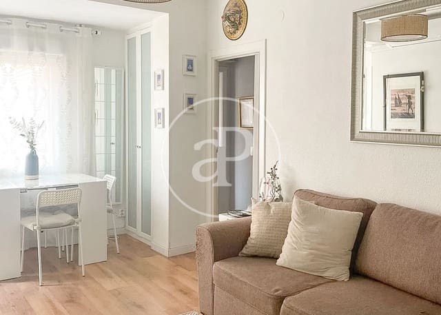 3 makuuhuone Huoneisto myytävänä paikassa Cuatro Caminos, Madrid kaupunki - 590 000 € (Ref: 10147042)