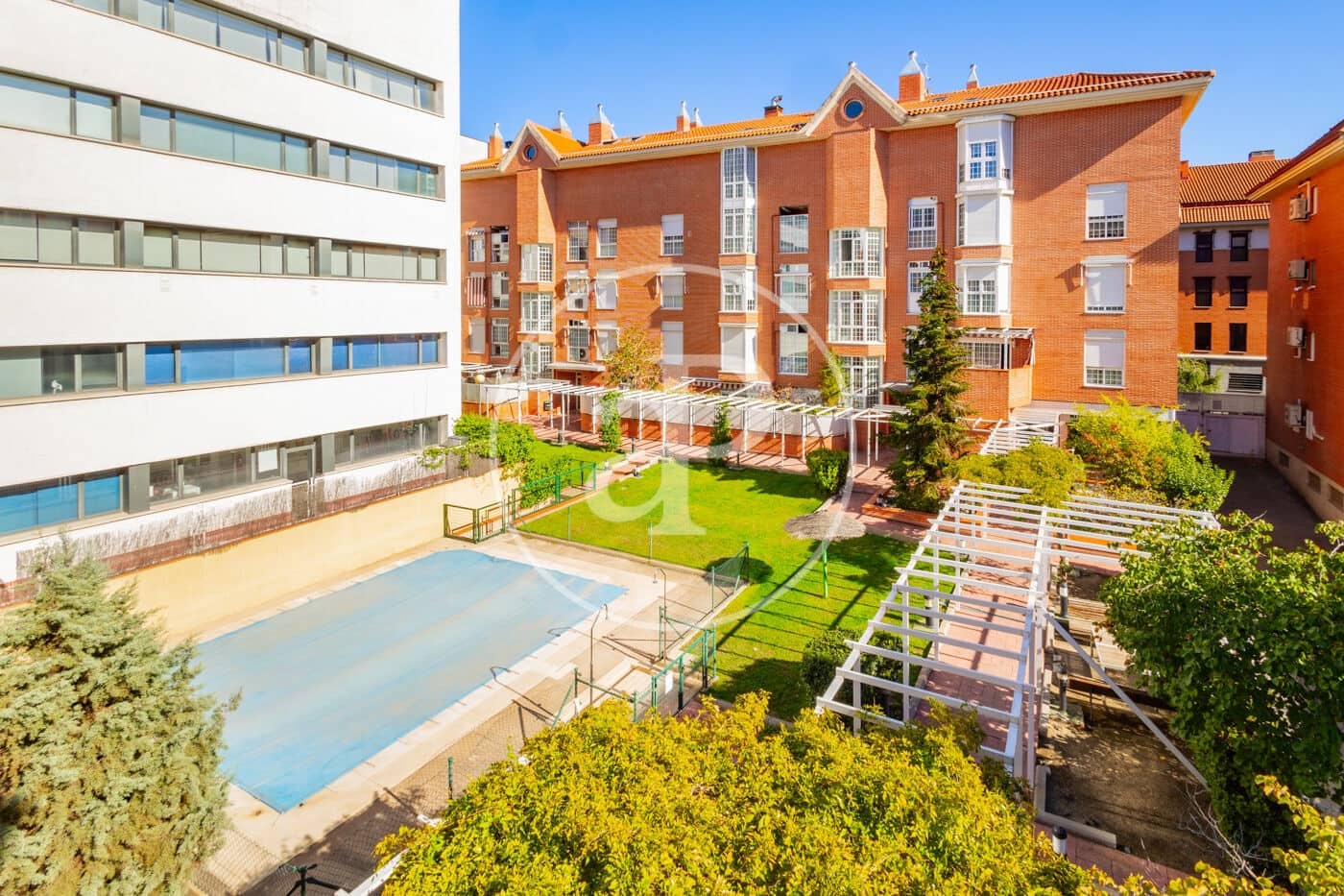 5 sovrum Lägenhet till salu i Madrid stad med pool - 1 350 000 € (Ref: 10148804)