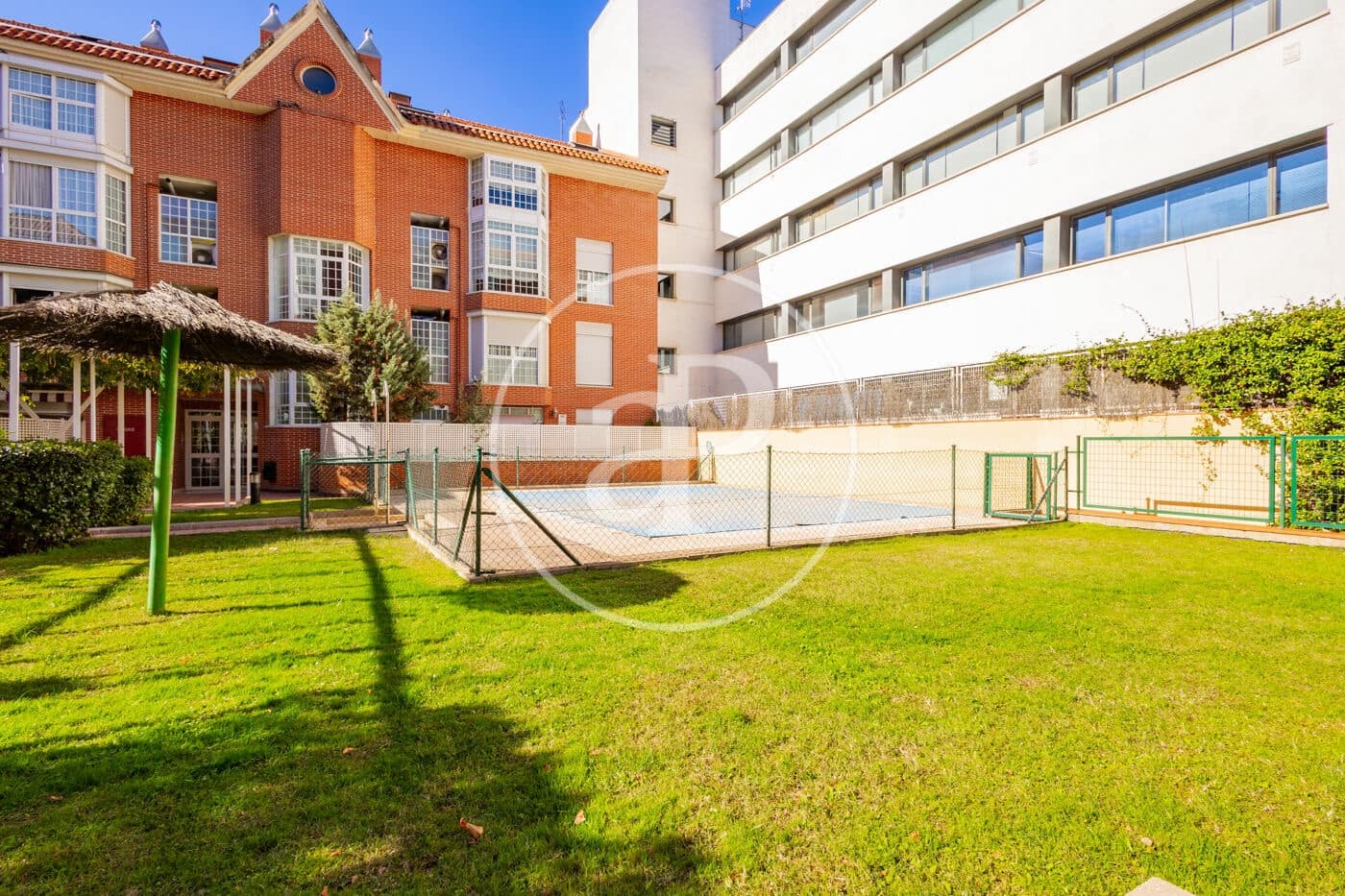 5 sovrum Lägenhet till salu i Madrid stad med pool - 1 350 000 € (Ref: 10148804)