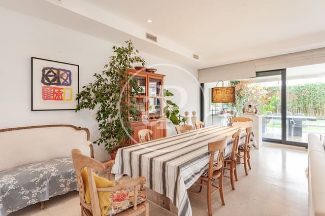 5 makuuhuone Huvila myytävänä paikassa Fuente del Fresno, San Sebastián de los Reyes mukana uima-altaan 
autotalli - 1 650 000 € (Ref: 10148806)