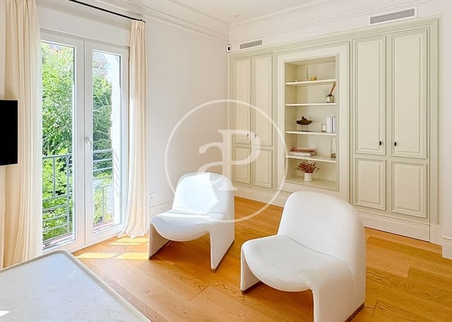 3 sypialnia Apartament na sprzedaż w Almagro, Miasto Madryt - 1 700 000 € (Ref: 10148807)