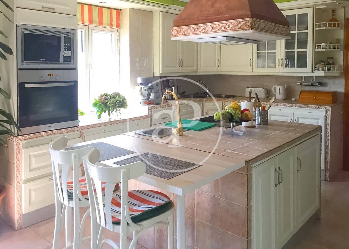 5 soveværelse Villa til salg i Cobena med swimmingpool - € 650.000 (Ref: 10148808)