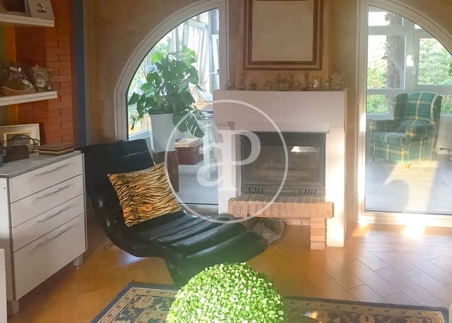5 soveværelse Villa til salg i Cobeña med swimmingpool - € 650.000 (Ref: 10148808)