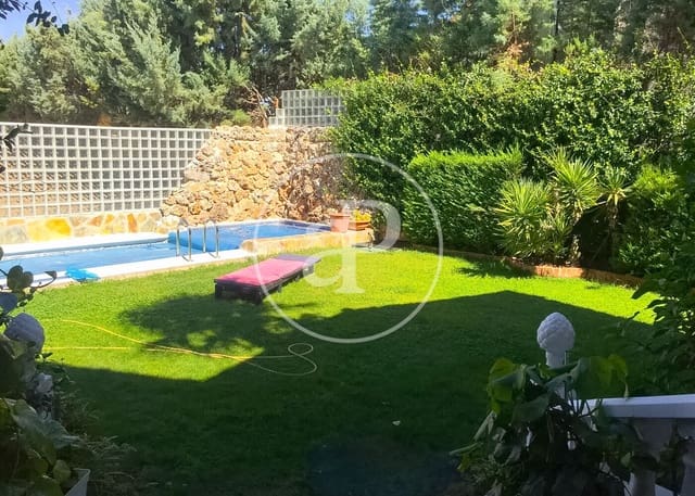 5 soveværelse Villa til salg i Cobeña med swimmingpool - € 650.000 (Ref: 10148808)