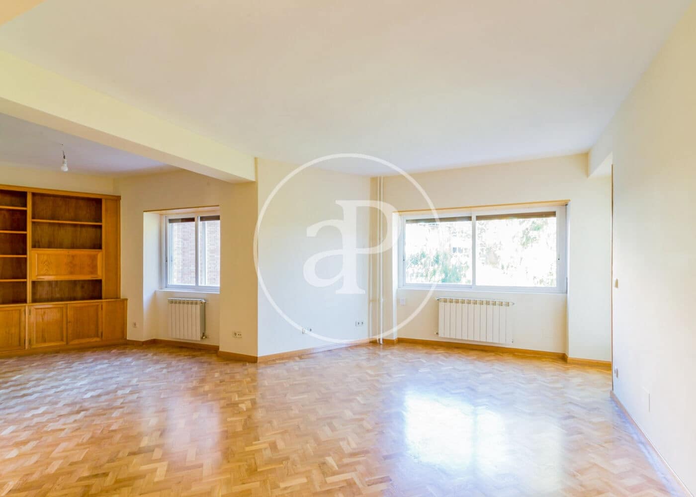 3 quarto Apartamento para arrendar em Madrid cidade com garagem - 2 000 € (Ref: 10148810)