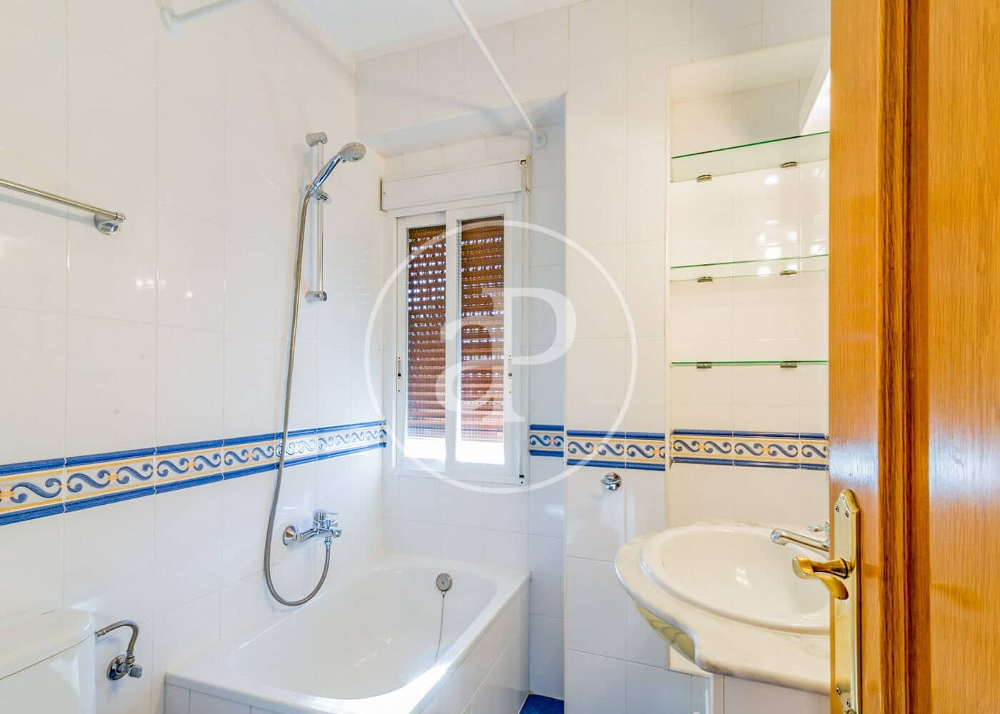 3 quarto Apartamento para arrendar em Madrid cidade com garagem - 2 000 € (Ref: 10148810)