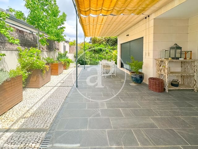 4 soveværelse Villa til salg i Boadilla del Monte med swimmingpool garage - € 1.325.000 (Ref: 10155242)