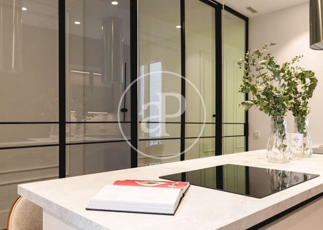3 soverom Leilighet til salgs i Almagro, Madrid by - € 2 900 000 (Ref: 10155244)