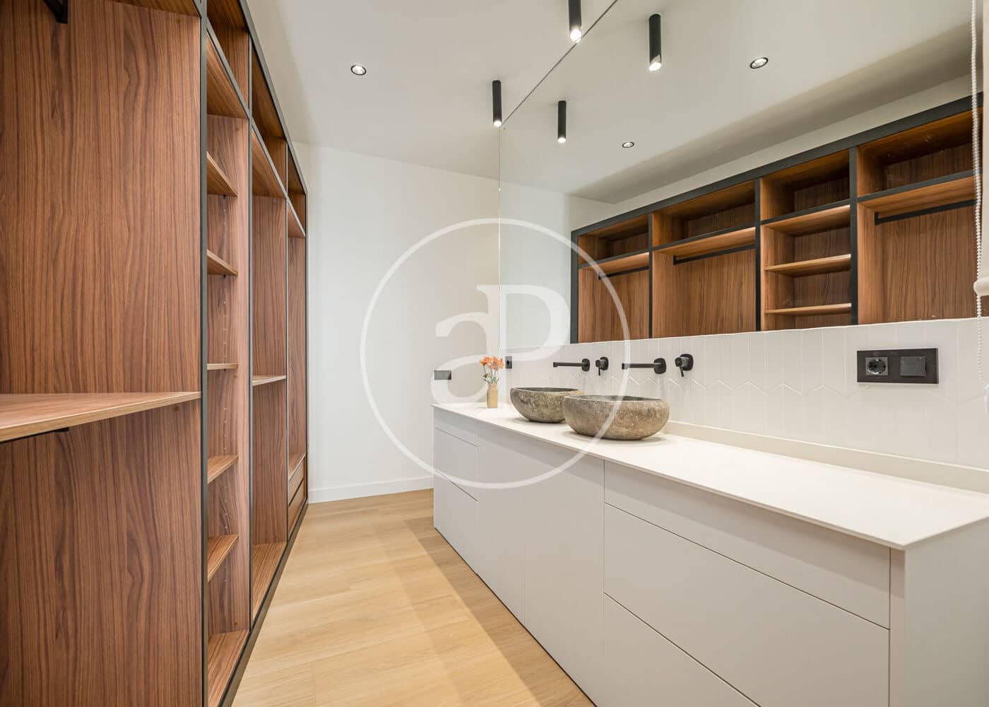 3 bedroom Apartment for sale in Madrid city - € 1,370,000 (Ref: 10155246)