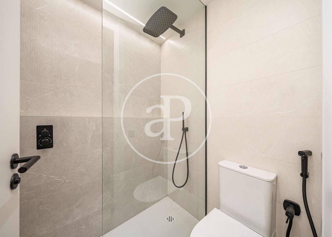 3 bedroom Apartment for sale in Madrid city - € 1,370,000 (Ref: 10155246)