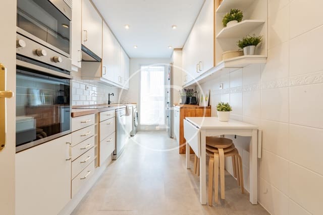 3 slaapkamer Appartement te koop in Costillares, Madrid stad met zwembad garage - € 860.000 (Ref: 10157699)