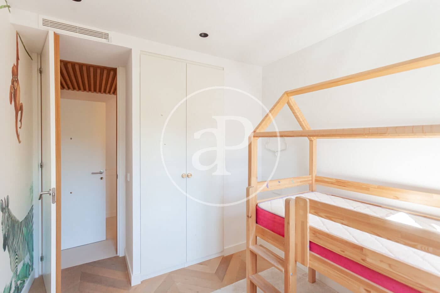 2 Zimmer Apartment zu verkaufen in Madrid Stadt mit Pool Garage - 765.000 € (Ref: 10159581)