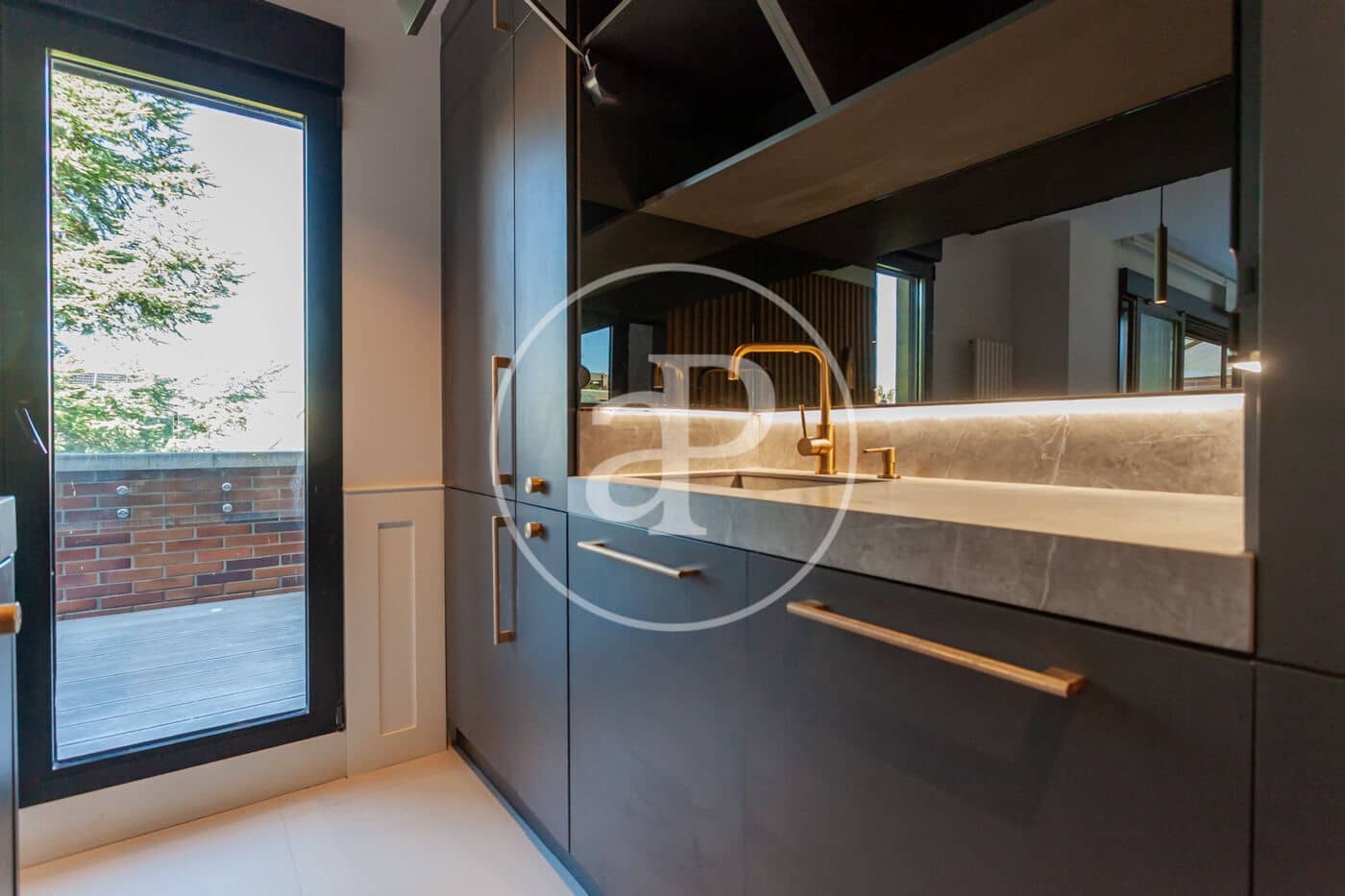 2 Zimmer Apartment zu verkaufen in Madrid Stadt mit Pool Garage - 765.000 € (Ref: 10159581)