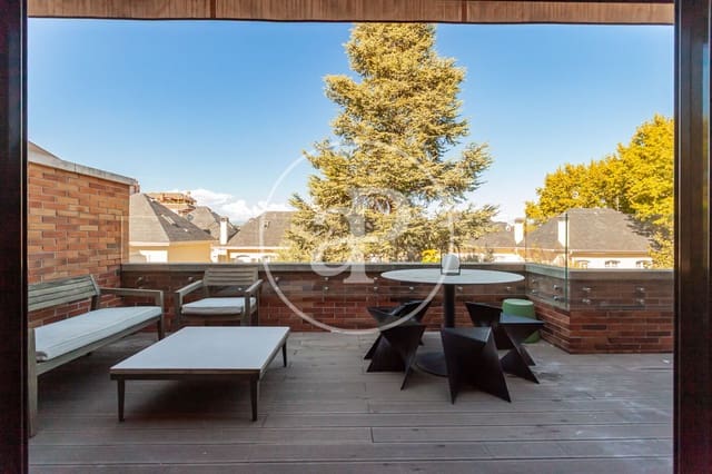 2 Zimmer Apartment zu verkaufen in Aravaca, Madrid Stadt mit Pool Garage - 765.000 € (Ref: 10159581)