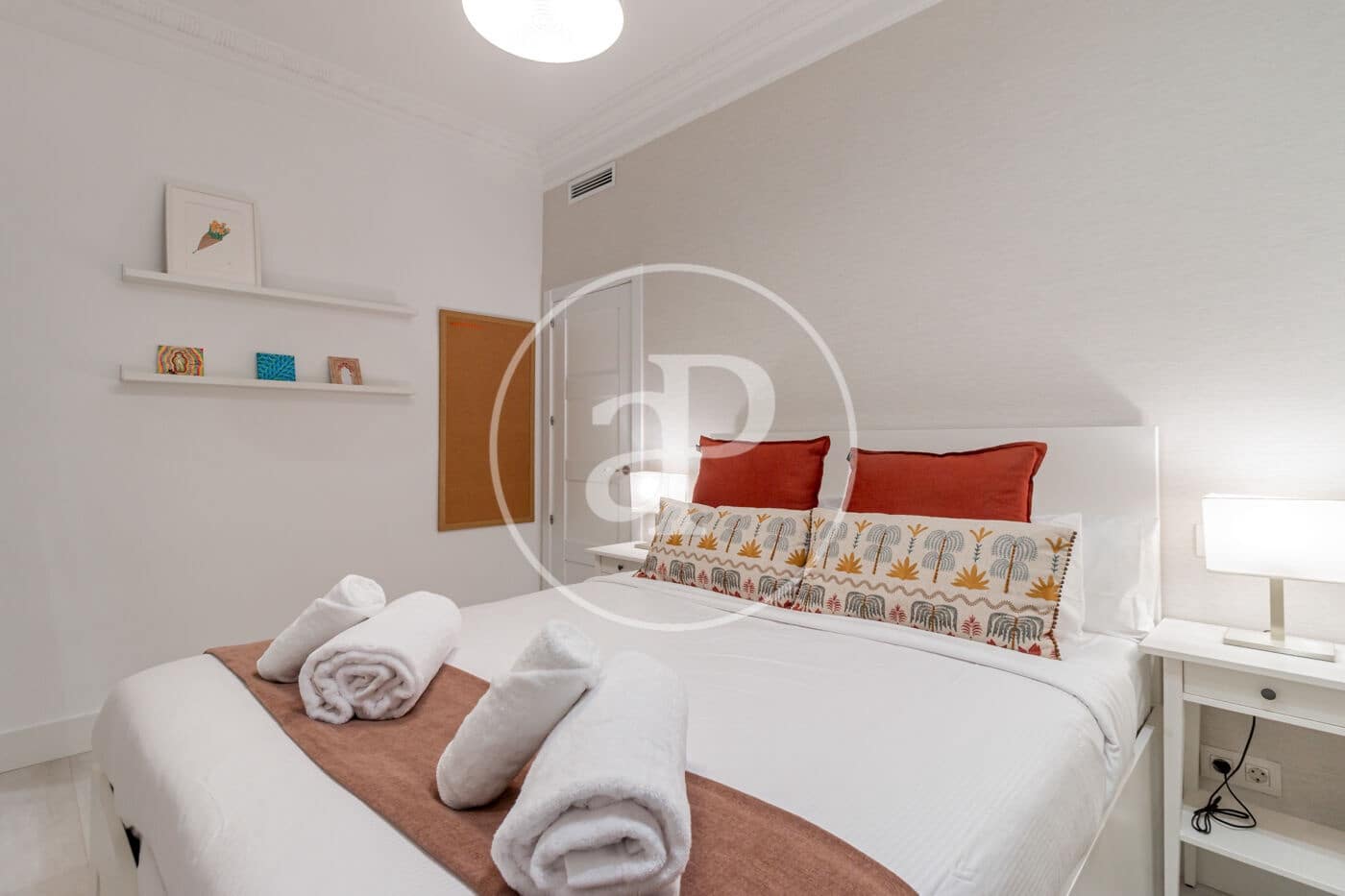 2 soveværelse Lejlighed til leje i Madrid by - € 4.100 (Ref: 10159582)